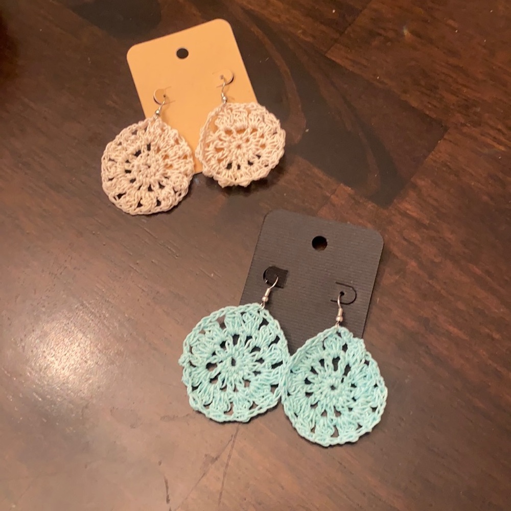 Round hand made crochet earrings